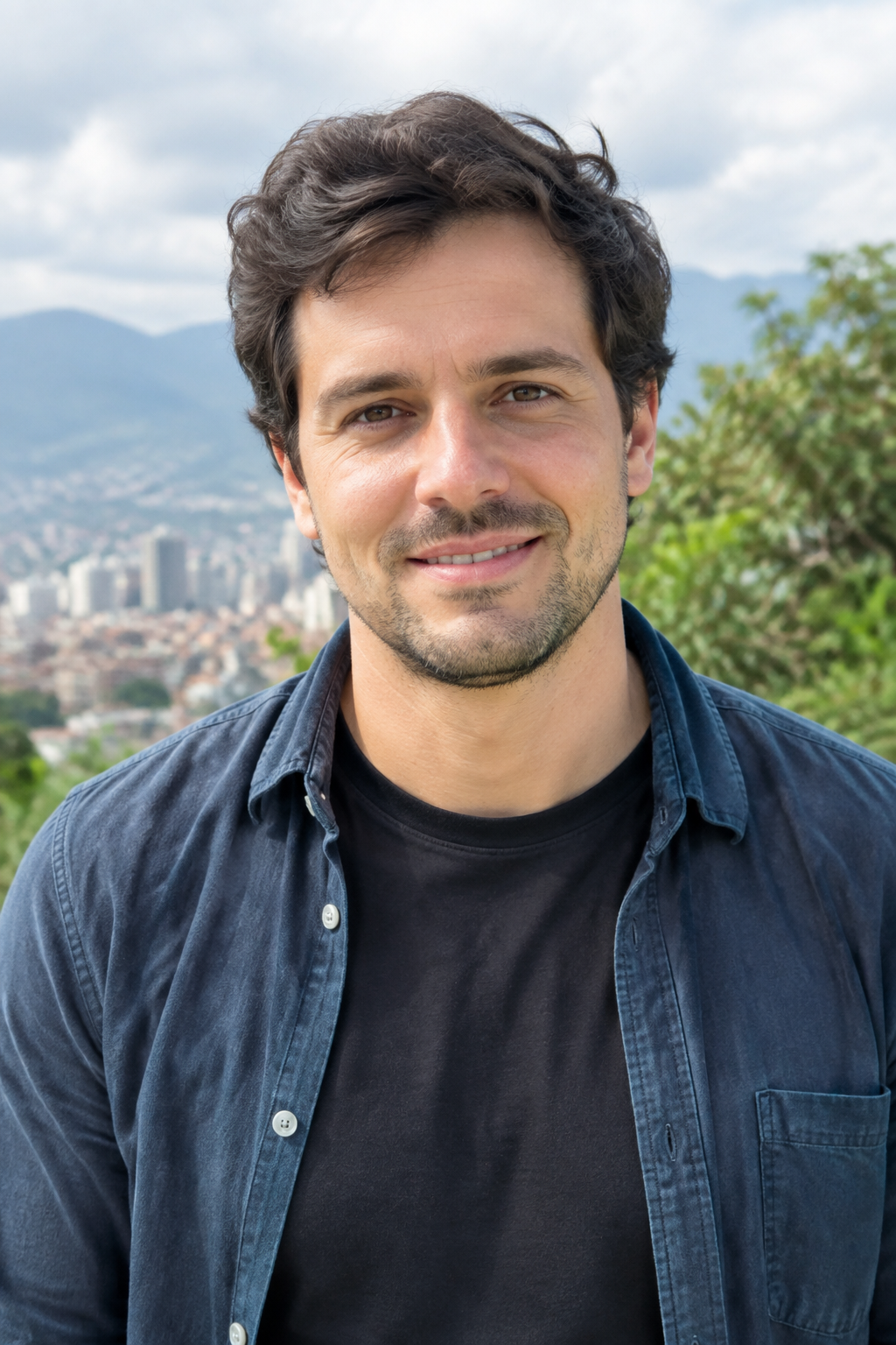 files/joven-colombiano-de-35-a-os.png